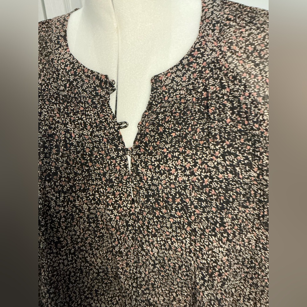 Flowy Brown flower print Blouse - Picture 2 of 10